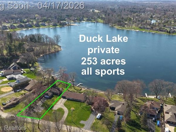 2773 MAPLE RIDGE, Highland Twp, MI 48356