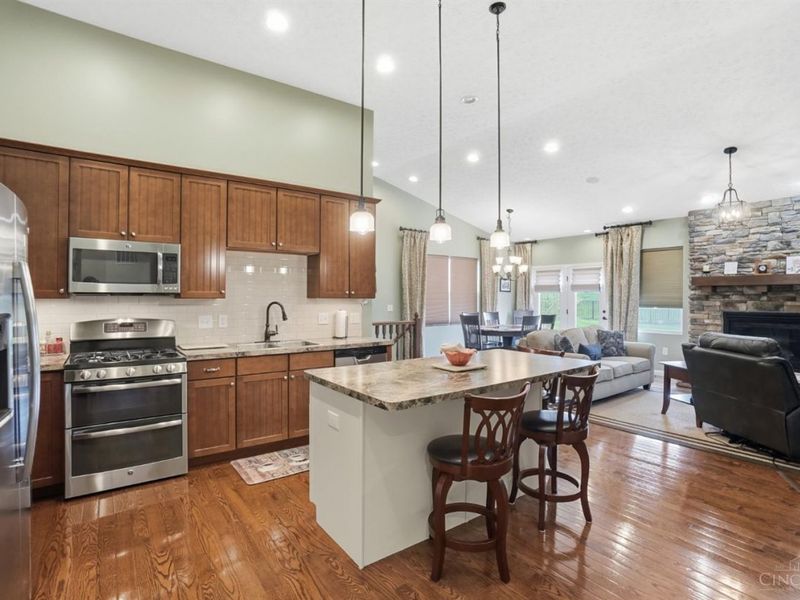 305 Haybrooke Drive, Maineville, OH 45039 Photo 11