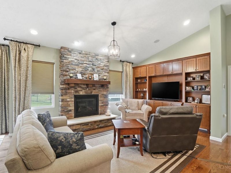 305 Haybrooke Drive, Maineville, OH 45039 Photo 18