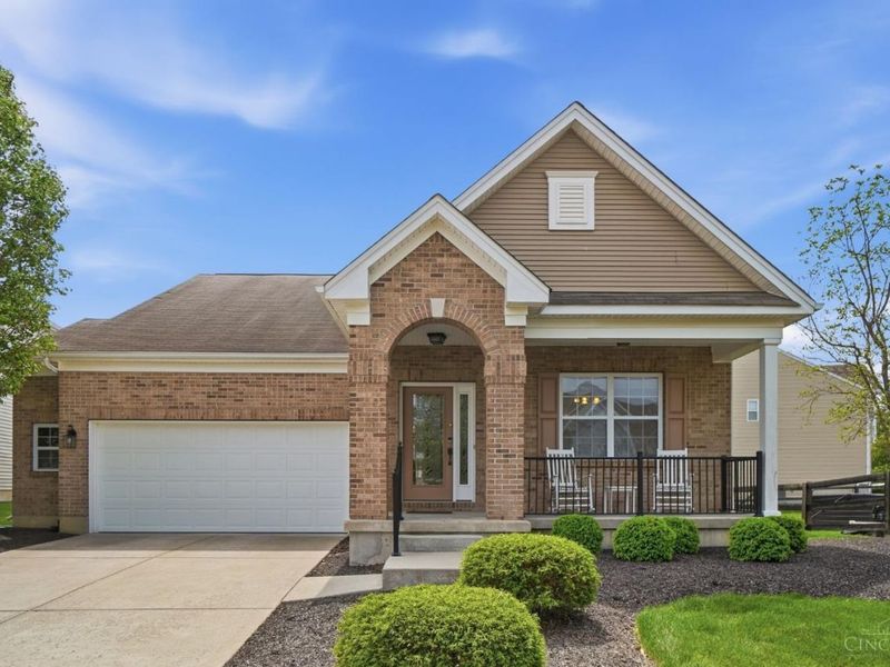 305 Haybrooke Drive, Maineville, OH 45039 Photo 2