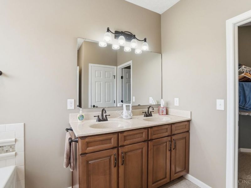 305 Haybrooke Drive, Maineville, OH 45039 Photo 34