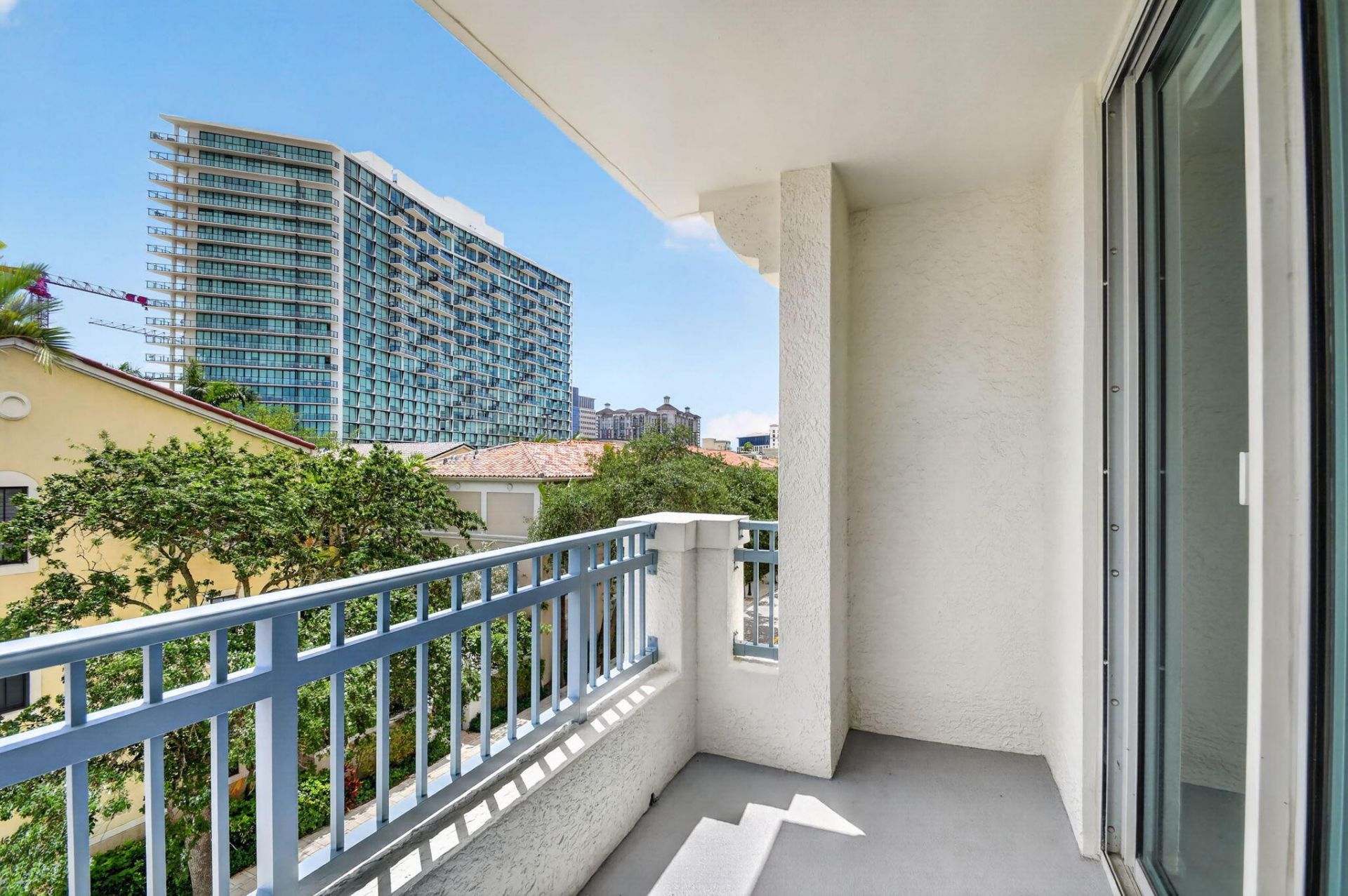 403 S Sapodilla Avenue, Unit 307, West Palm Beach, FL 33401 Photo