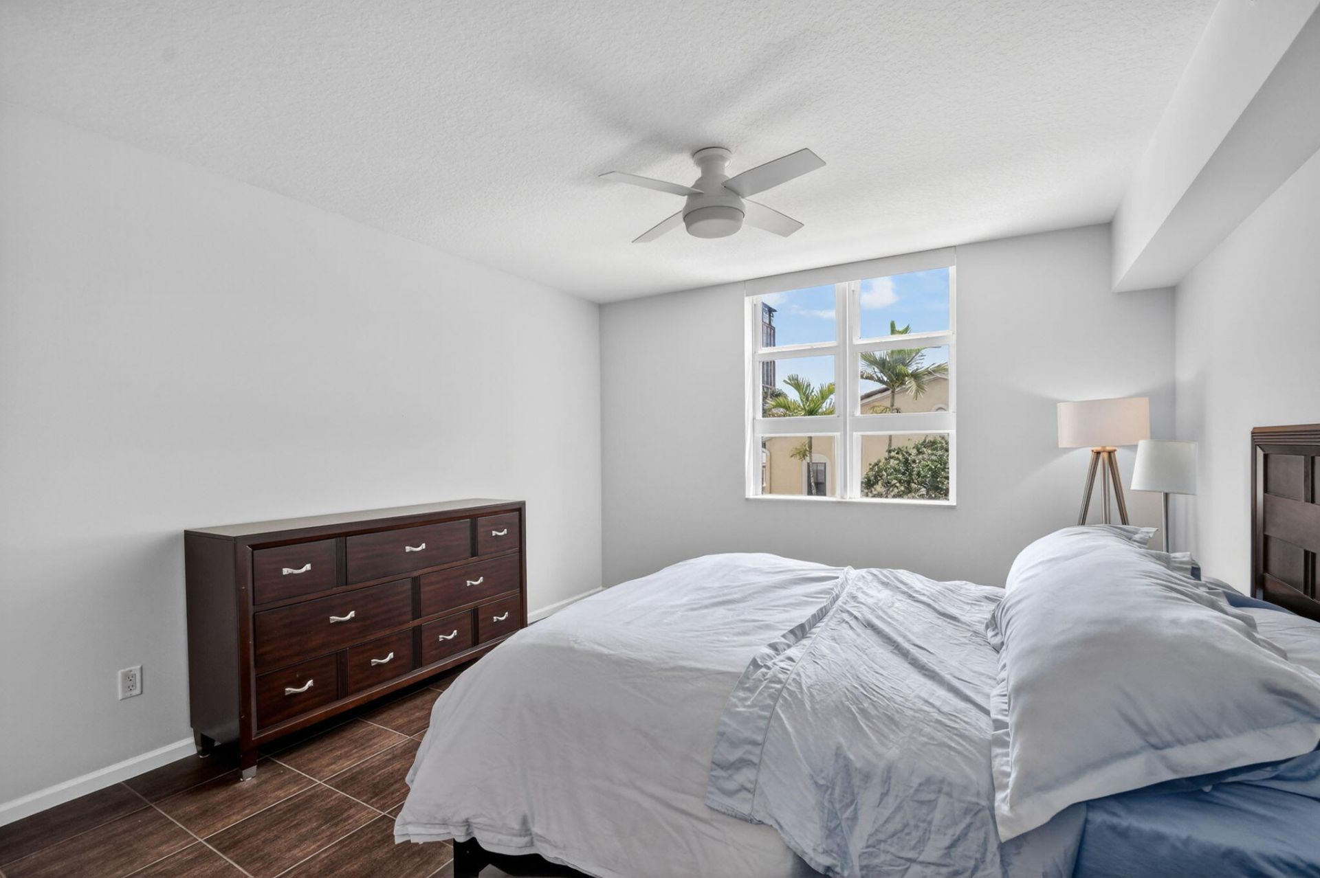 403 S Sapodilla Avenue, Unit 307, West Palm Beach, FL 33401 Photo
