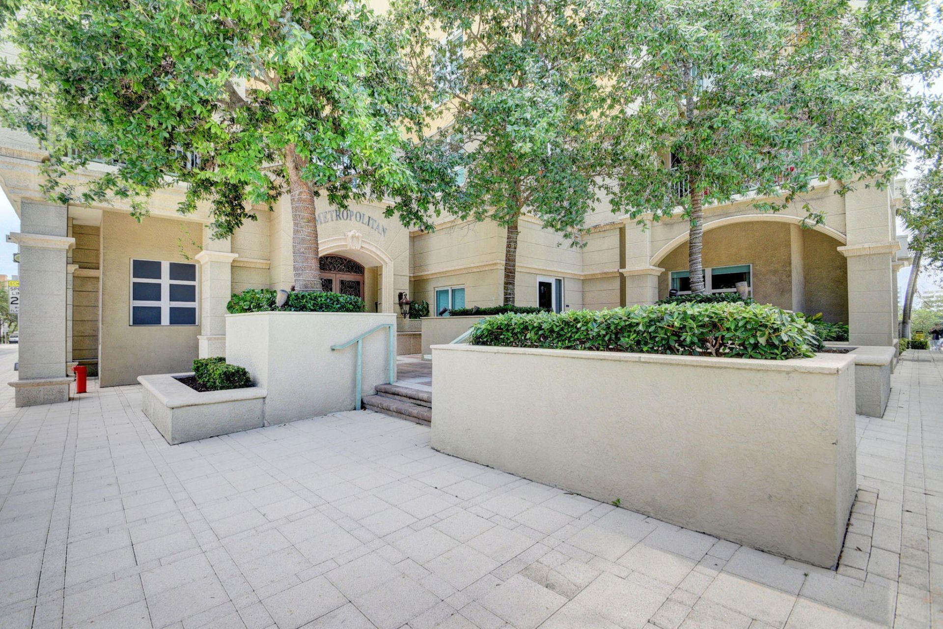 403 S Sapodilla Avenue, Unit 307, West Palm Beach, FL 33401 Photo