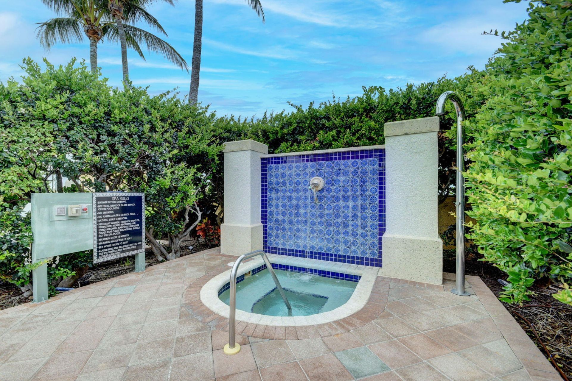 403 S Sapodilla Avenue, Unit 307, West Palm Beach, FL 33401 Photo