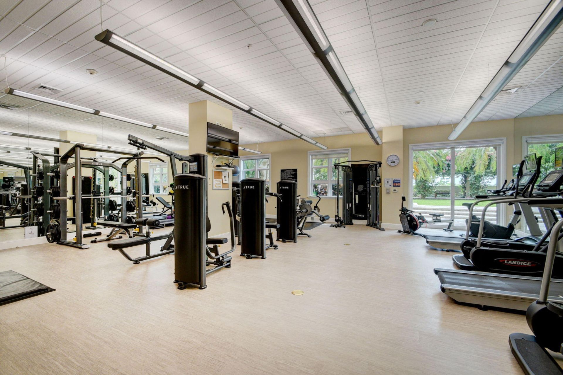 403 S Sapodilla Avenue, Unit 307, West Palm Beach, FL 33401 Photo