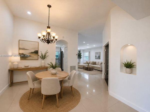 11459 Lakeview Dr, Unit 7A, Coral Springs, FL 33071