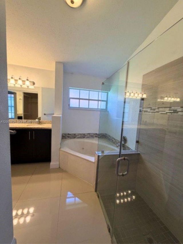 11459 Lakeview Dr, Unit 7A, Coral Springs, FL 33071 Photo