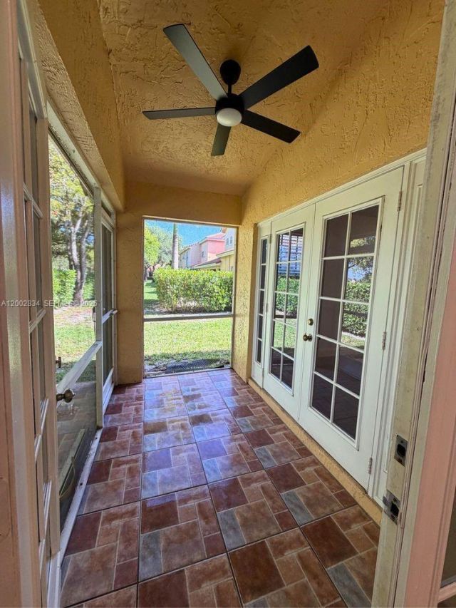 11459 Lakeview Dr, Unit 7A, Coral Springs, FL 33071 Photo