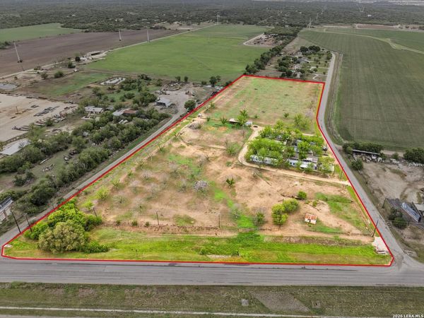 135 COUNTY ROAD 480, Castroville, TX 78009