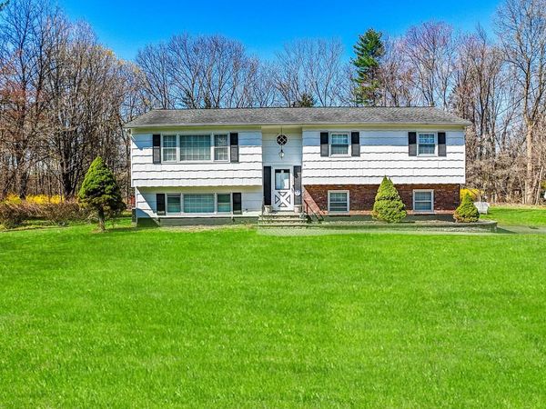 7 Dearborn Road, West Nyack, NY 10994