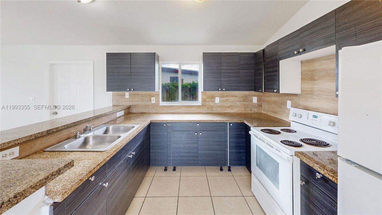 1616 NW 7th Pl , Florida City, FL 33034 Photo