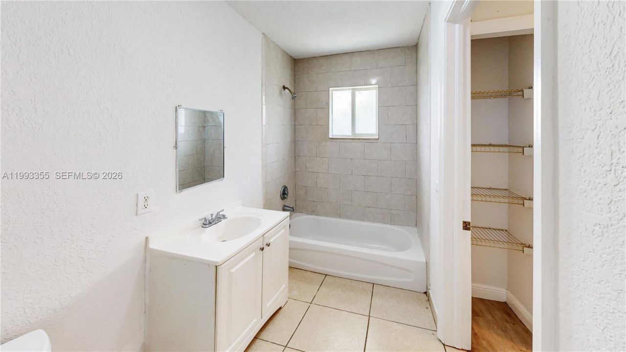 1616 NW 7th Pl , Florida City, FL 33034 Photo