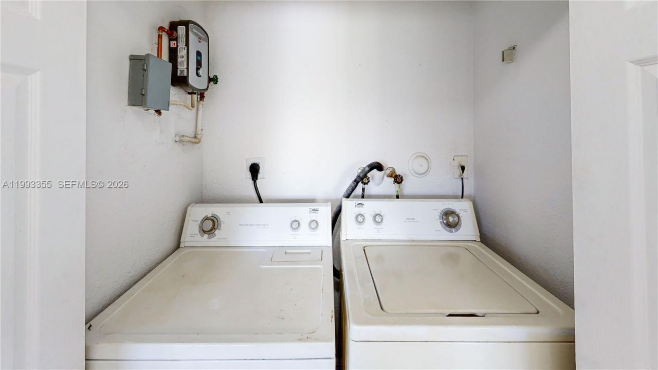 1616 NW 7th Pl , Florida City, FL 33034 Photo