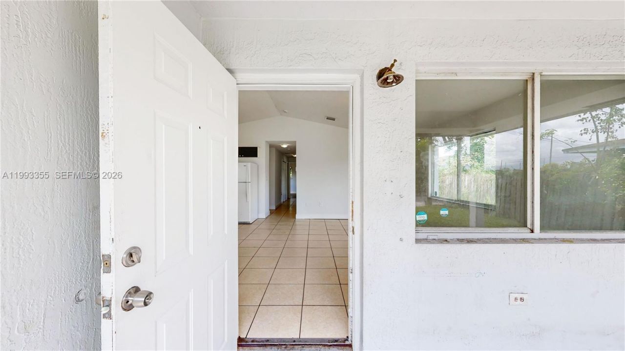 1616 NW 7th Pl , Florida City, FL 33034 Photo