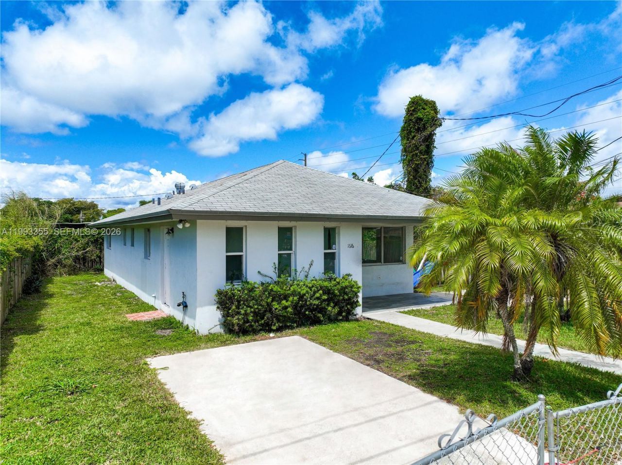 1616 NW 7th Pl , Florida City, FL 33034 Photo