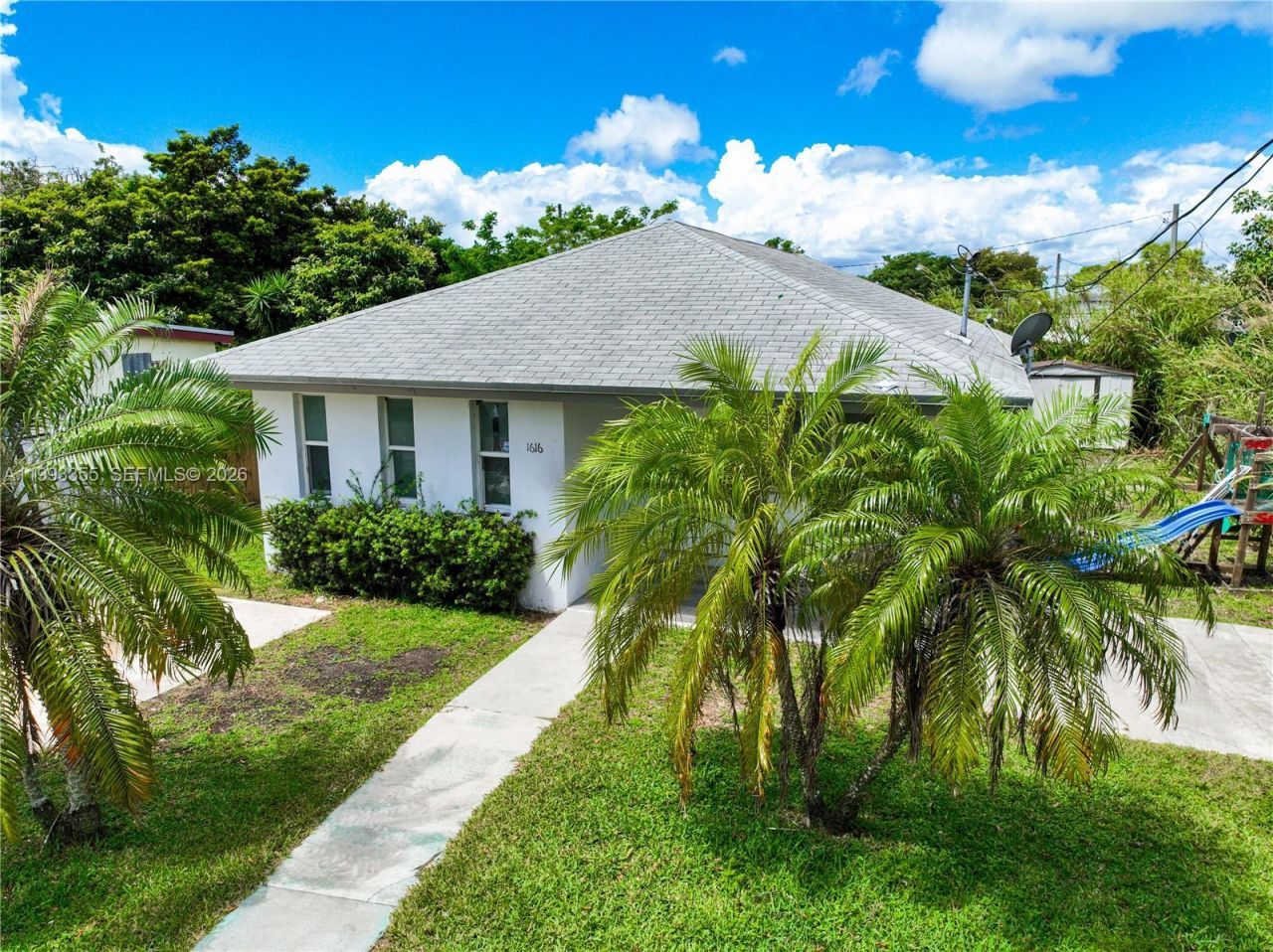 1616 NW 7th Pl , Florida City, FL 33034 Photo