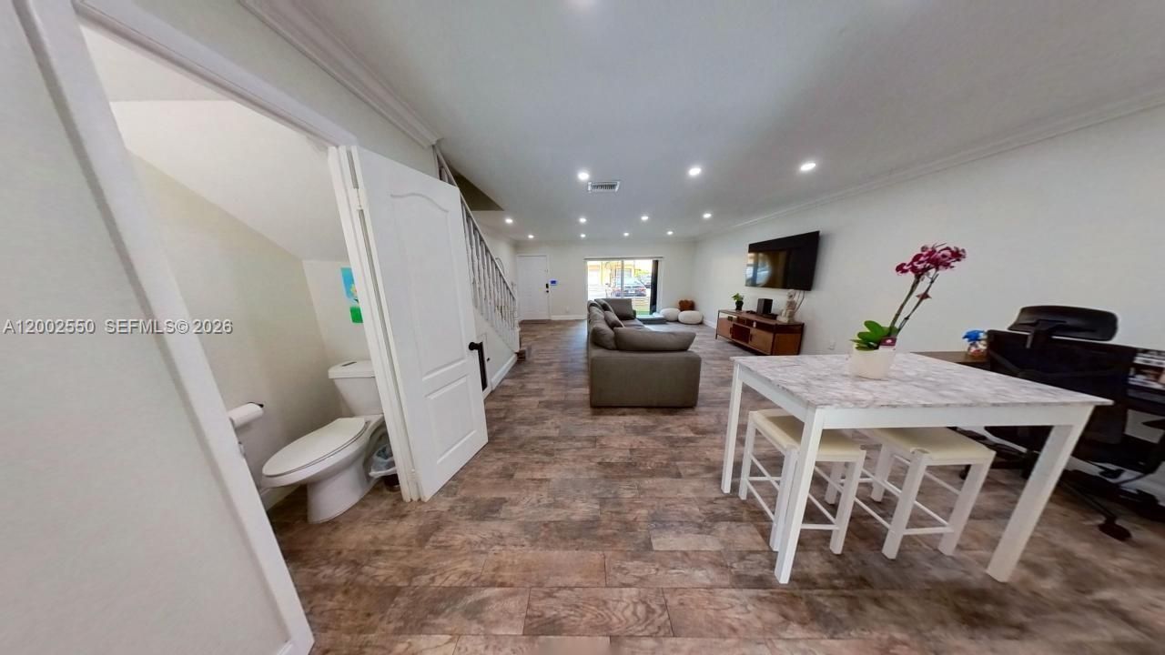 13731 SW 84th St, Unit C-11, Miami, FL 33183 Photo