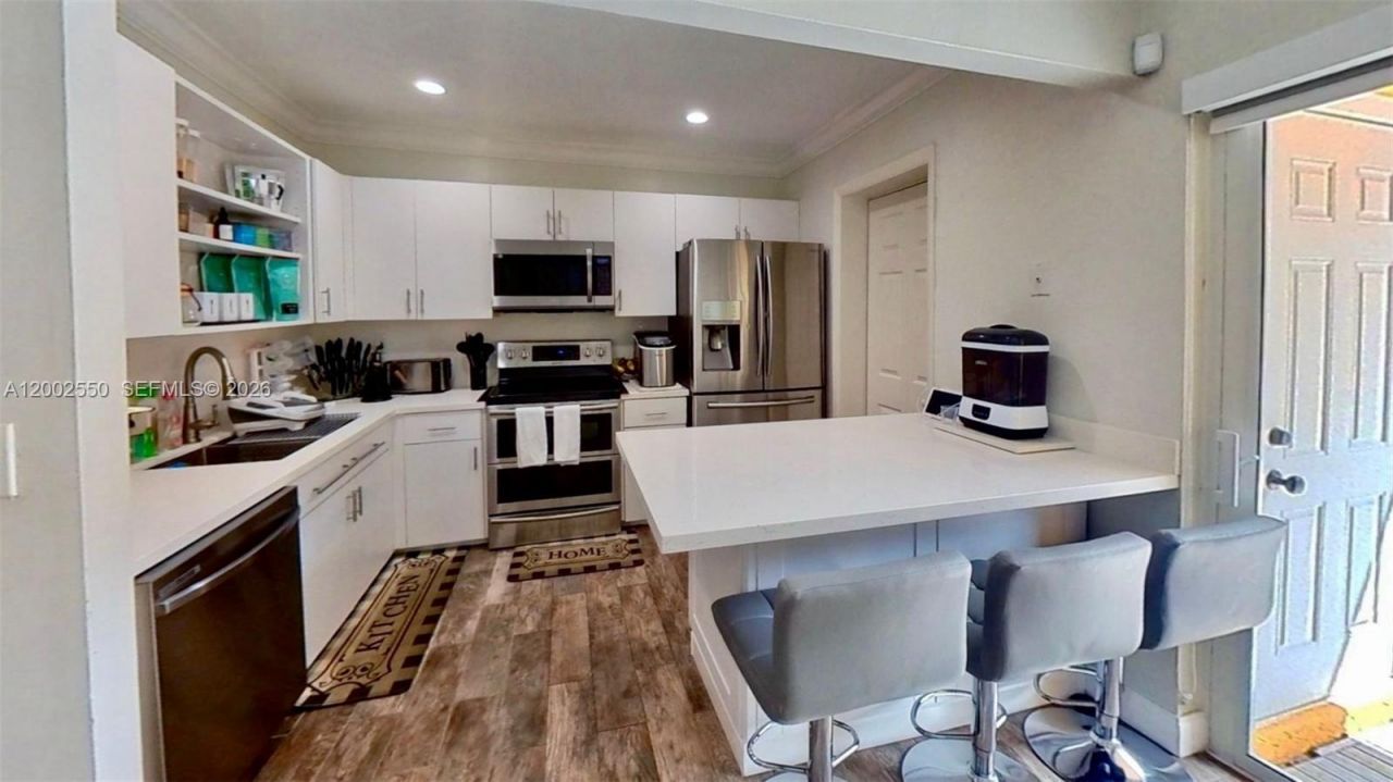 13731 SW 84th St, Unit C-11, Miami, FL 33183 Photo