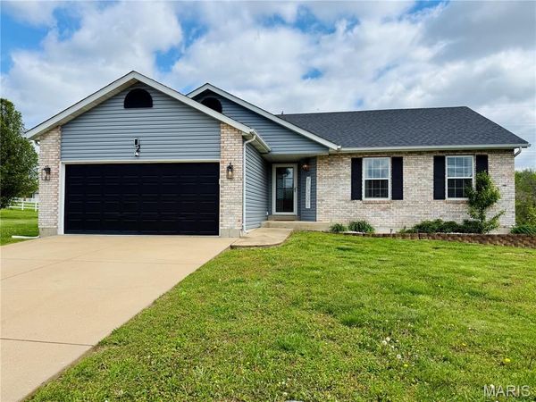 2 Trail Blaze Circle , Festus, MO 63028