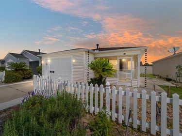 2403 BATON PLACE, THE VILLAGES, FL 32162