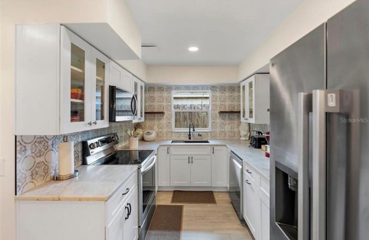 6750 W Flamingo Way S, Saint Petersburg, FL 33707 Photo