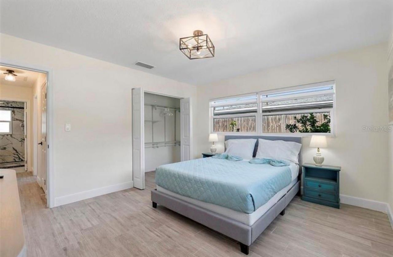 6750 W Flamingo Way S, Saint Petersburg, FL 33707 Photo
