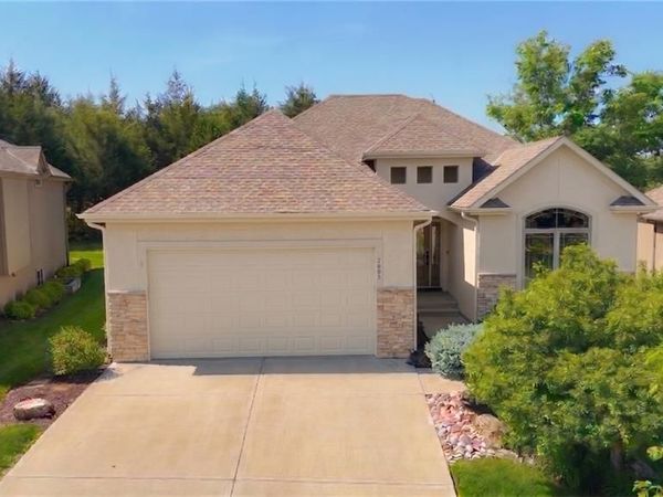 9892 Hollis Lane, Lenexa, KS 66227