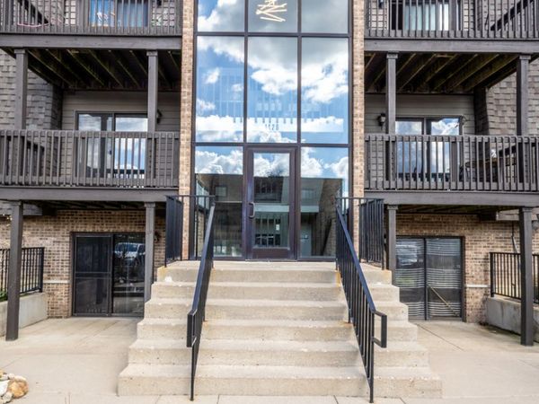 1420 STONEBRIDGE Circle, Unit 5N, Wheaton, IL 60189