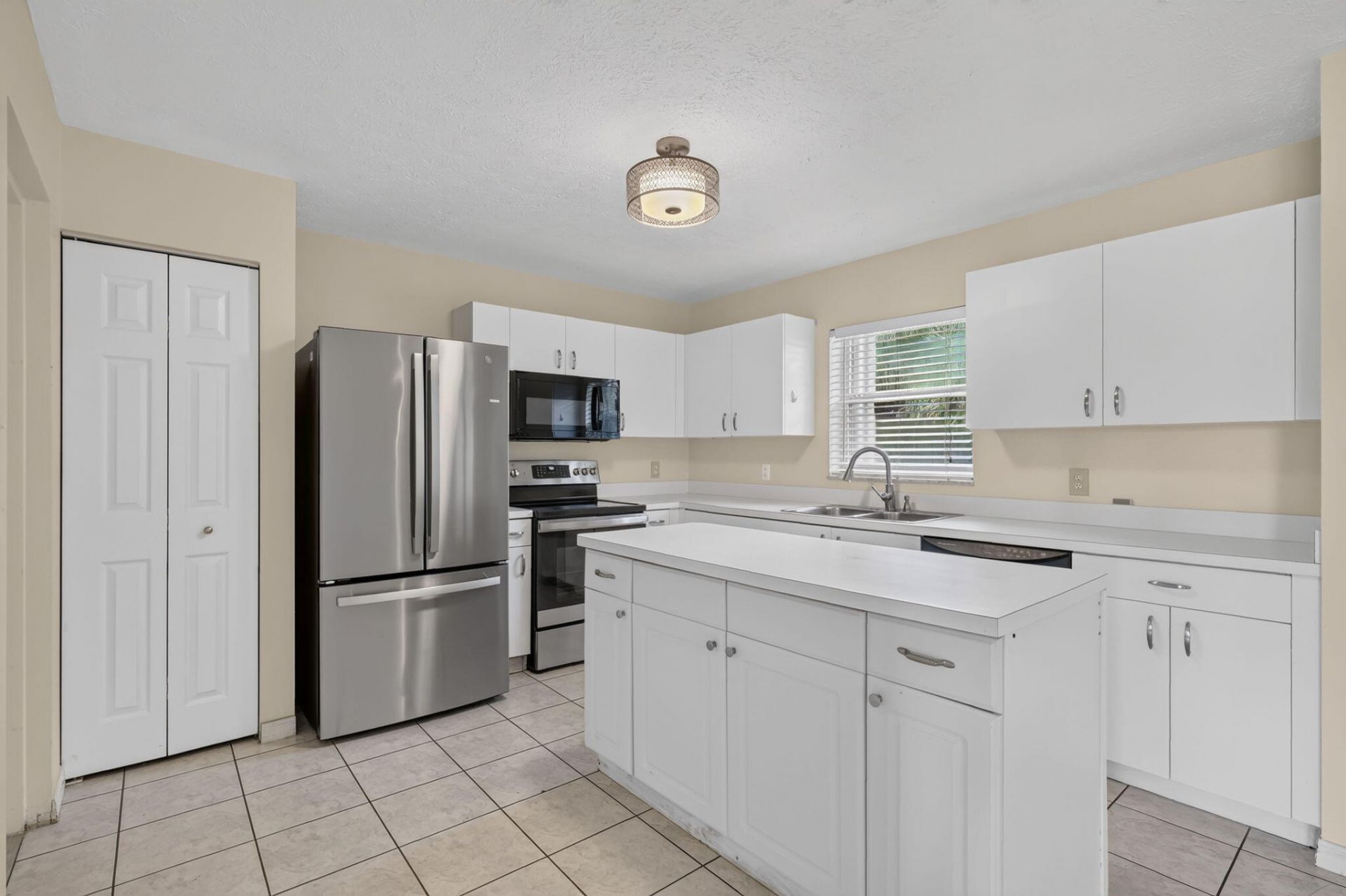 5740 Travelers Way, Fort Pierce, FL 34982 Photo