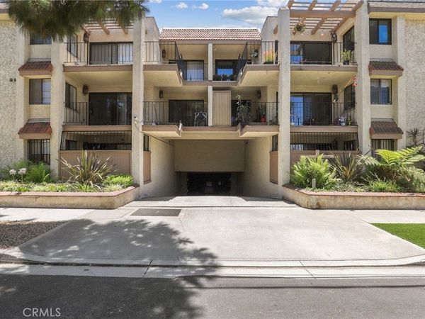 2662 E 20th Street, Unit 307, Signal Hill, CA 90755