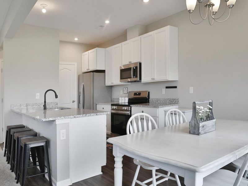 519 Rochdale, Delaware, OH 43015 Photo 14