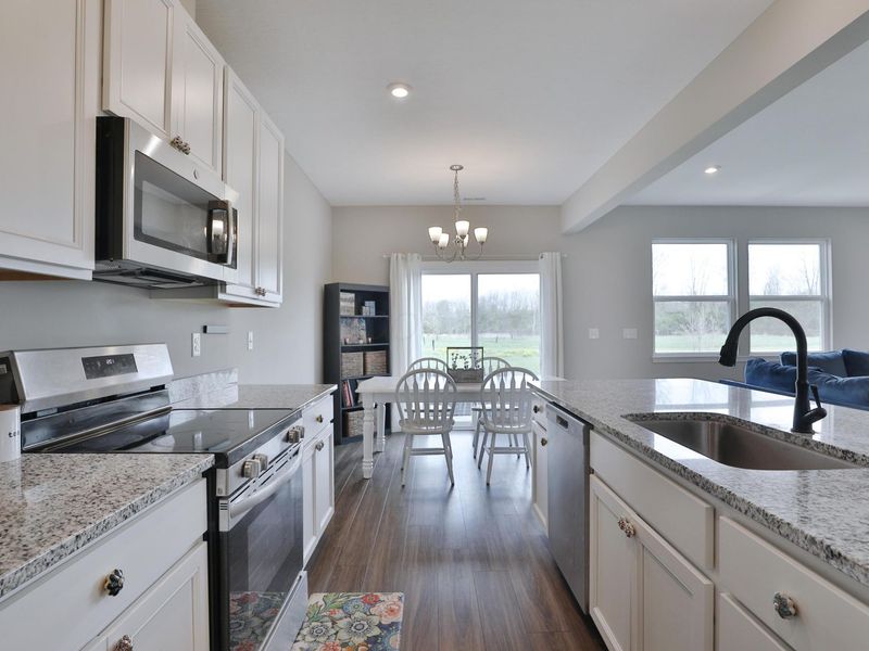 519 Rochdale, Delaware, OH 43015 Photo 18