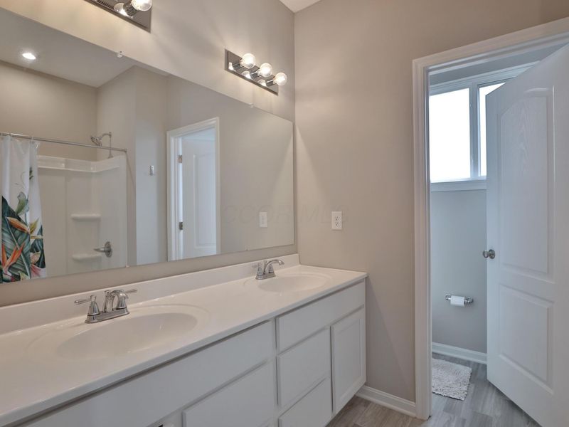 519 Rochdale, Delaware, OH 43015 Photo 26