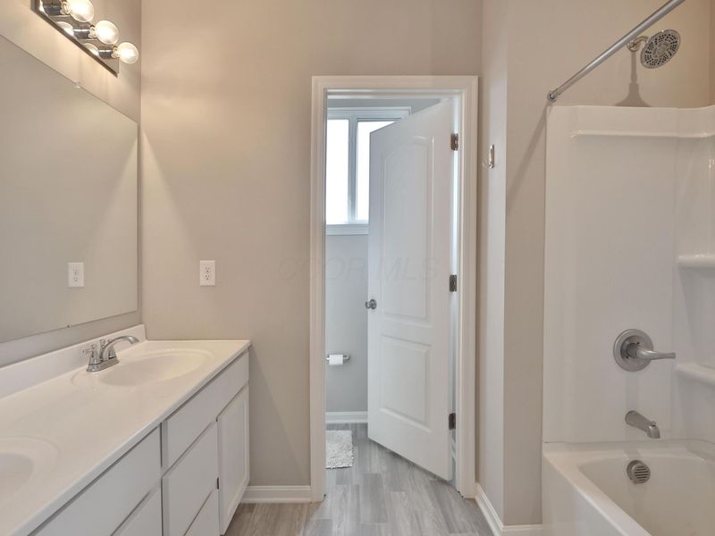 519 Rochdale, Delaware, OH 43015 Photo 27