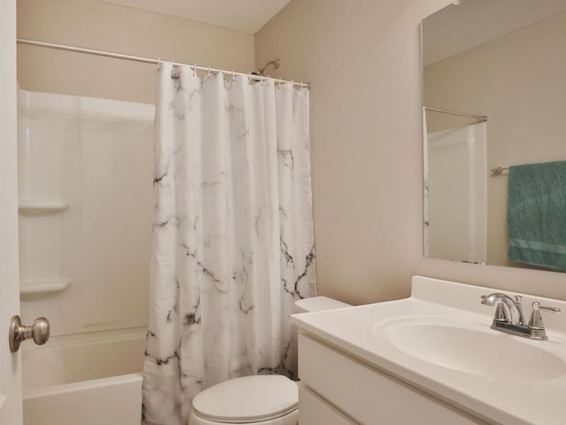 519 Rochdale, Delaware, OH 43015 Photo 28