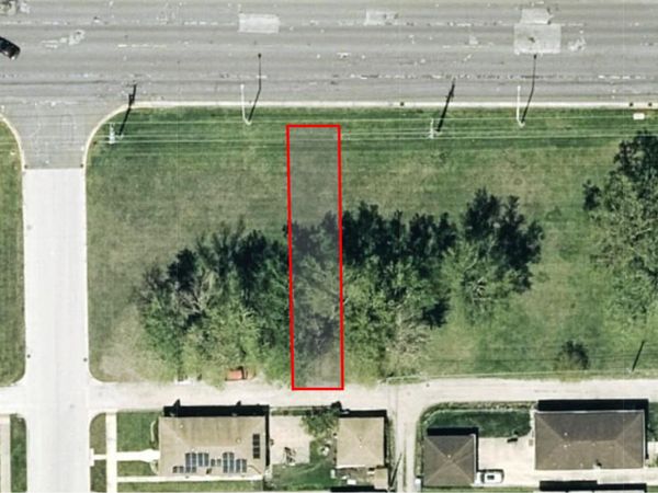 804 State Street , Calumet City, IL 60409