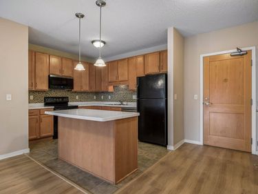 619 8th Street SE, Unit 211, Minneapolis, MN 55414