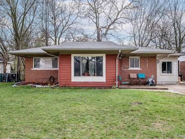21950 Fern Street , Oak Park, MI 48237