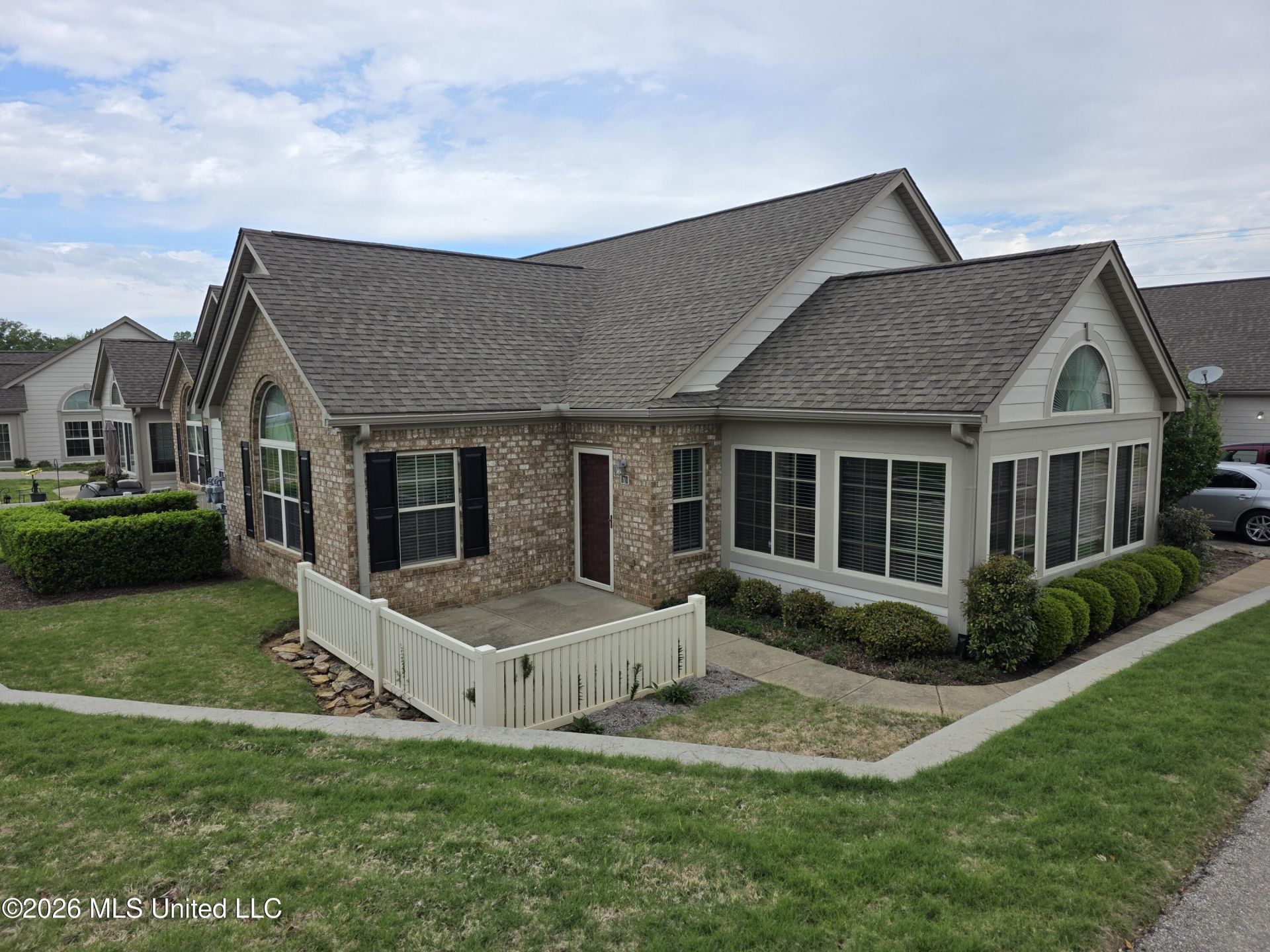 8710 Parkview Oaks Circle, Olive Branch, MS 38654 Main Photo