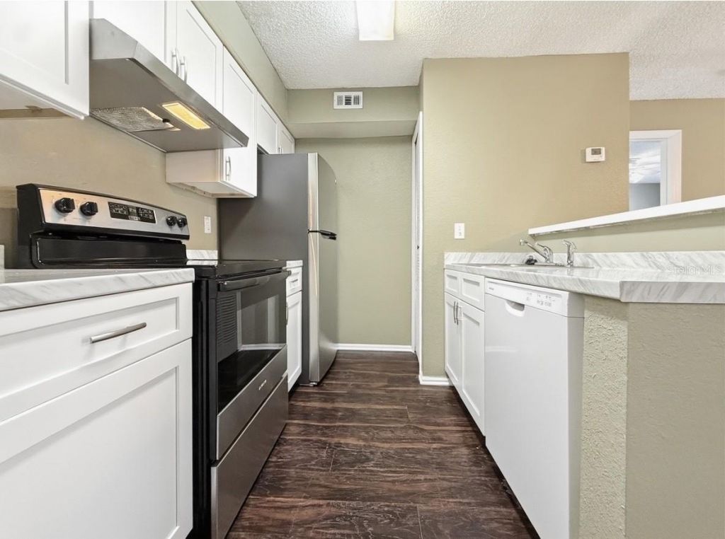 5124 Park Central Drive, Unit 527, Orlando, FL 32839 Photo