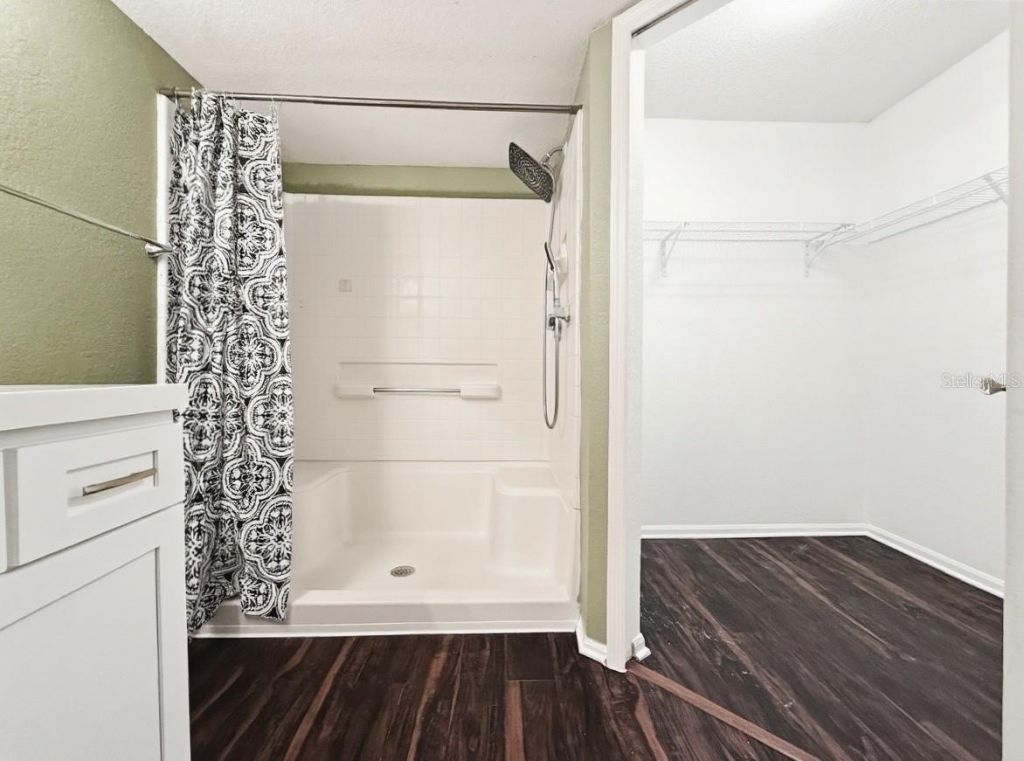 5124 Park Central Drive, Unit 527, Orlando, FL 32839 Photo