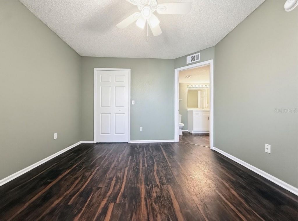 5124 Park Central Drive, Unit 527, Orlando, FL 32839 Photo