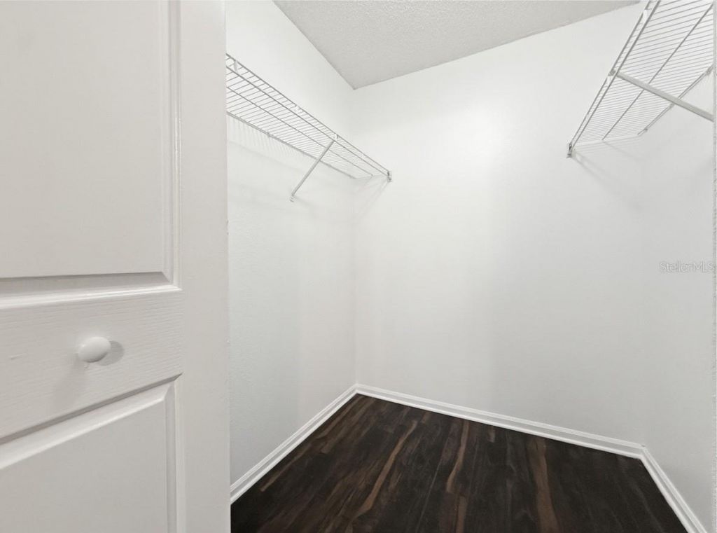 5124 Park Central Drive, Unit 527, Orlando, FL 32839 Photo