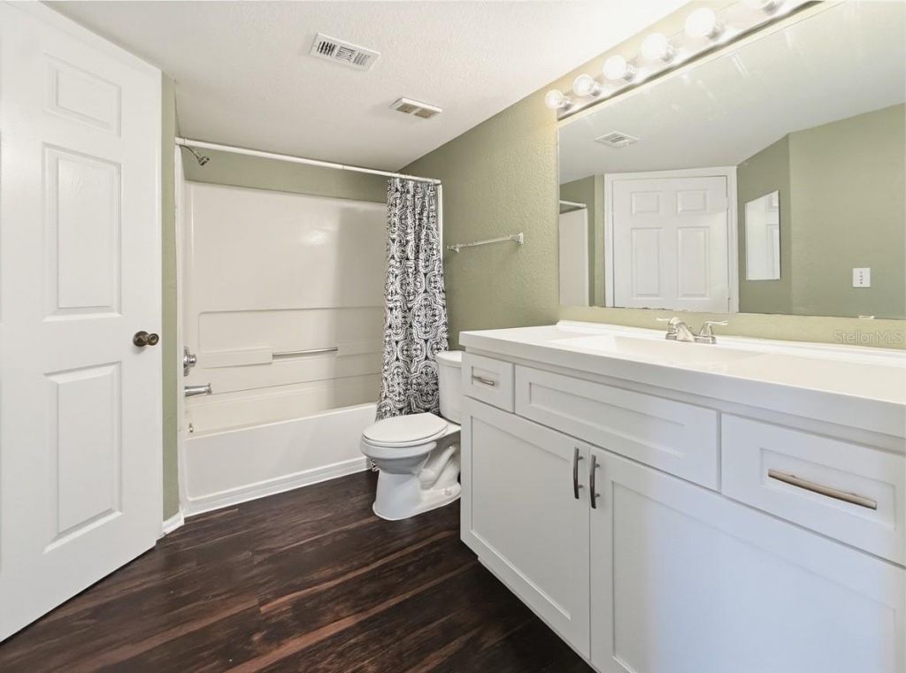 5124 Park Central Drive, Unit 527, Orlando, FL 32839 Photo