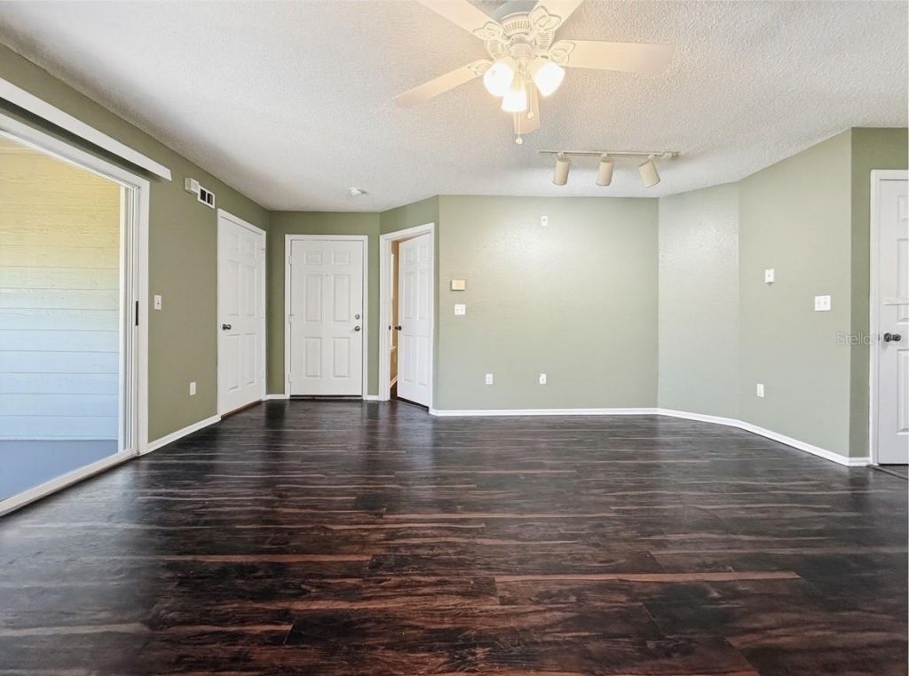 5124 Park Central Drive, Unit 527, Orlando, FL 32839 Photo