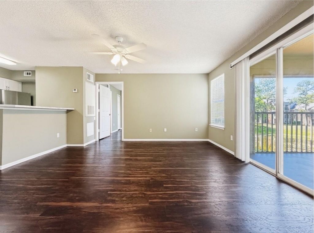 5124 Park Central Drive, Unit 527, Orlando, FL 32839 Photo