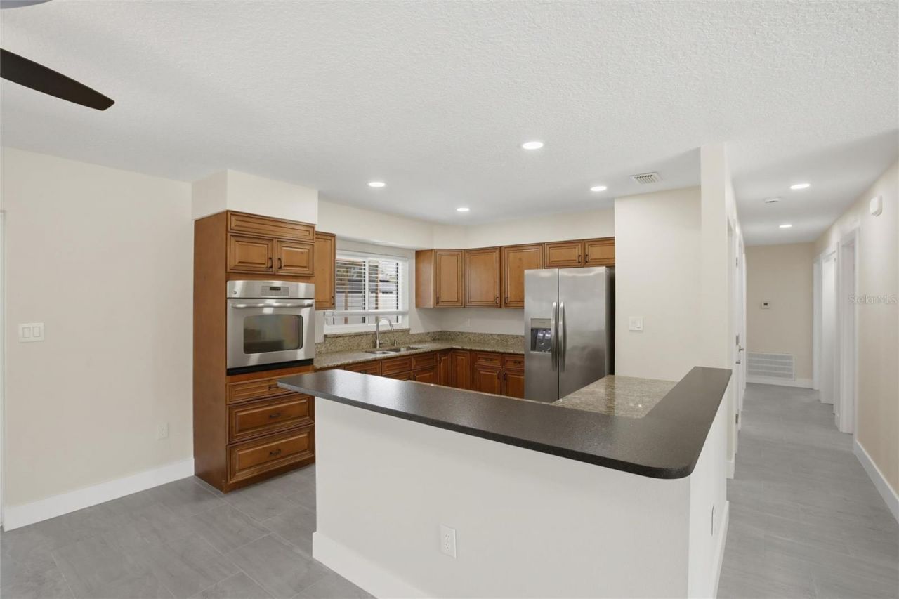 3106 Oxford Drive W, Bradenton, FL 34205 Photo