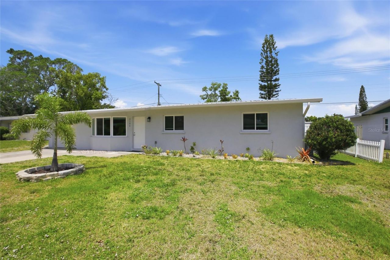 3106 Oxford Drive W, Bradenton, FL 34205 Photo