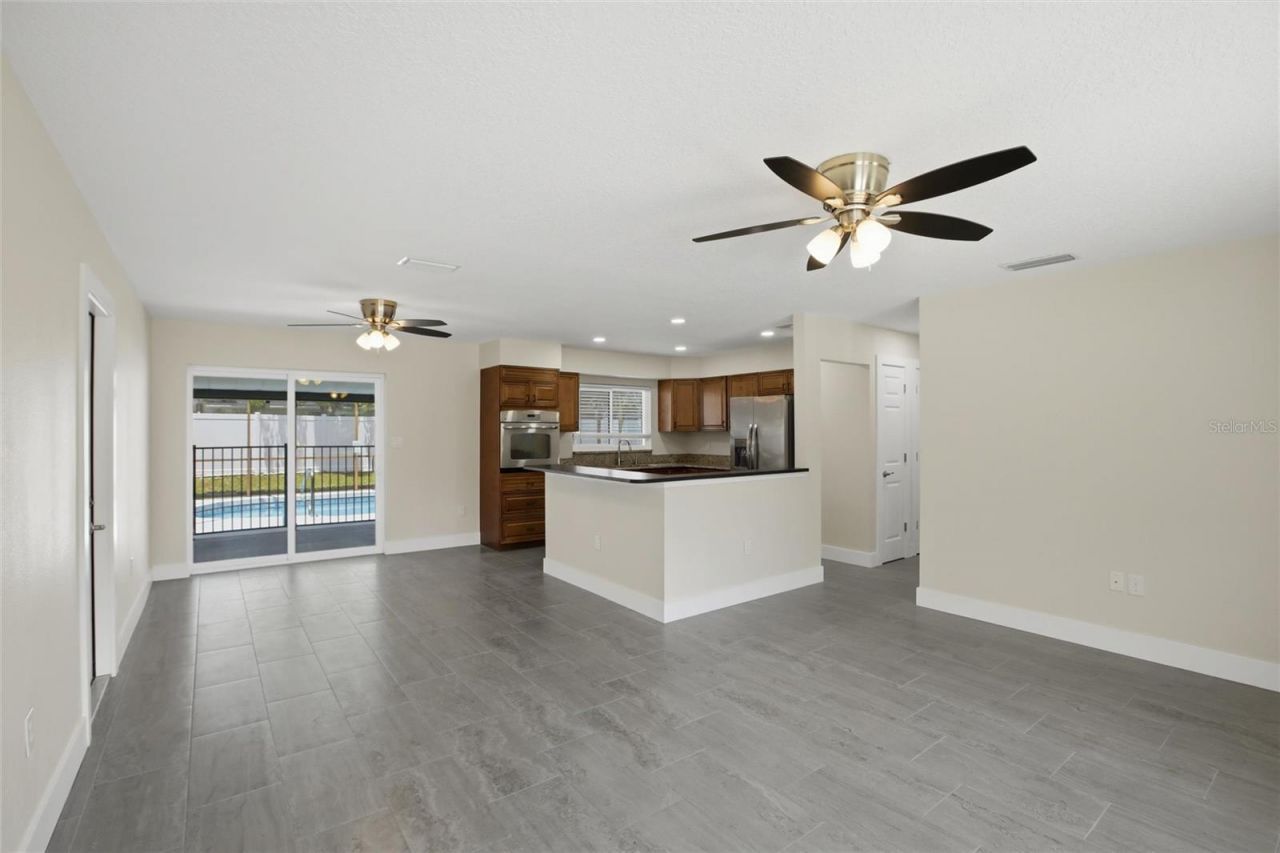 3106 Oxford Drive W, Bradenton, FL 34205 Photo